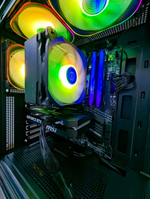 Системный блок Formoza AMD Ryzen 5 5600 3.5-4.4GHz/DDR4 16Gb/SSD M.2 500Gb/RTX 5050 8Gb/750W